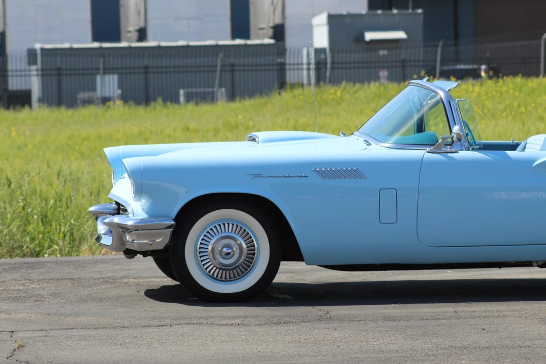 1957 Ford Thunderbird 1st Gen - Image 29 of 31