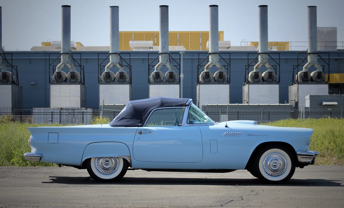 1957 Ford Thunderbird 1st Gen - Image 20 of 31