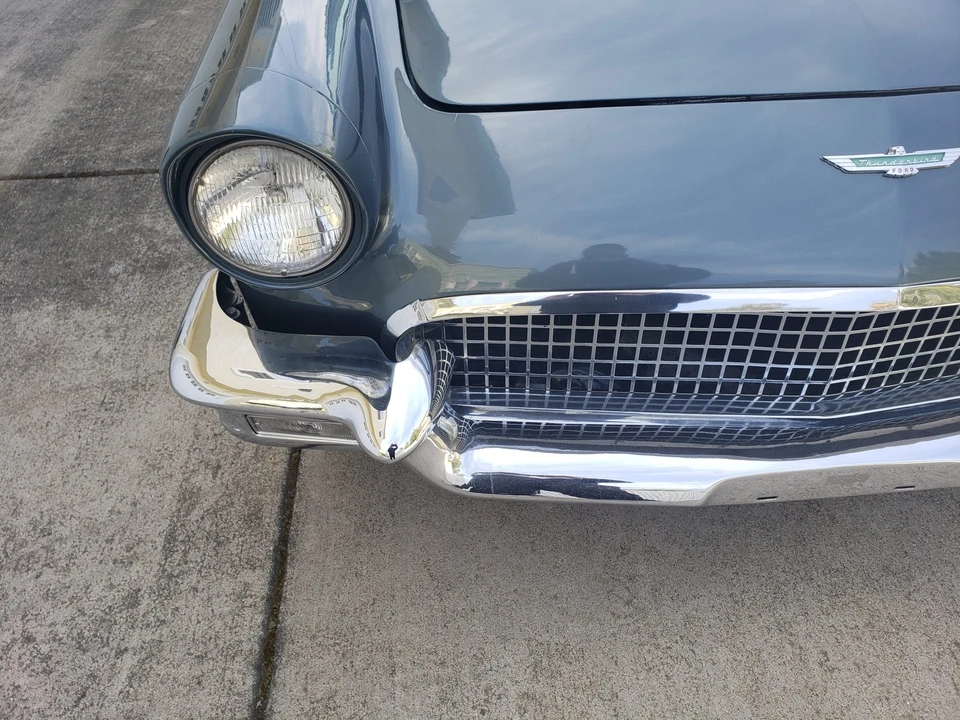 1957 Ford Thunderbird 1st Gen - Image 27 of 31