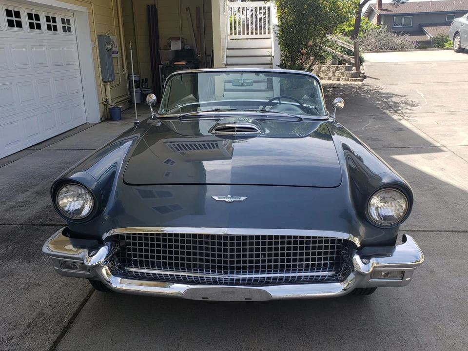 1957 Ford Thunderbird 1st Gen - Image 15 of 31