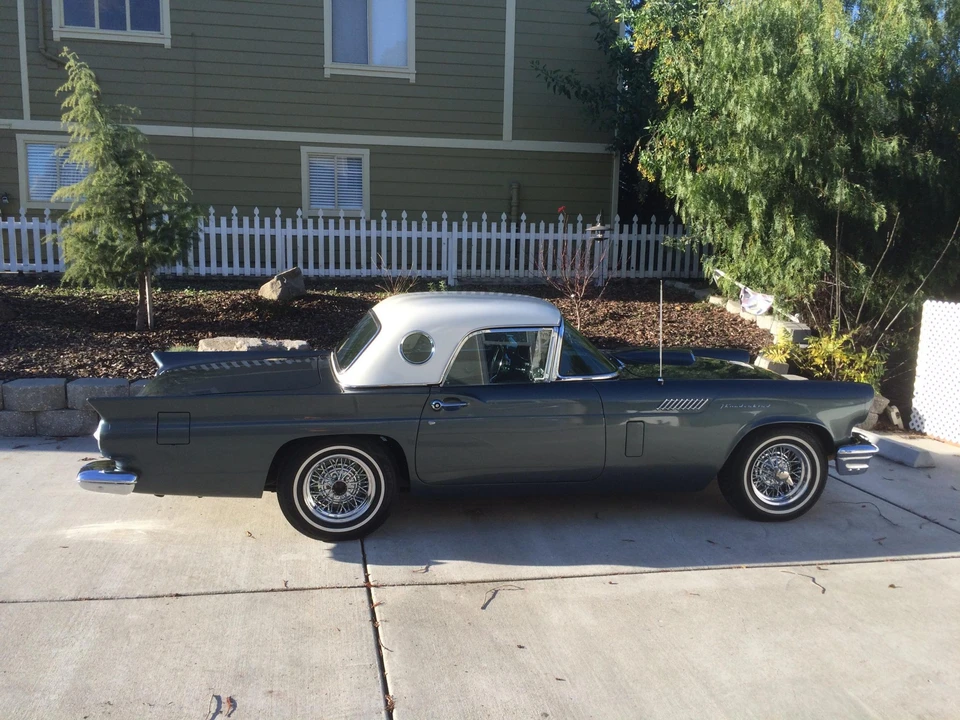 1957 Ford Thunderbird 1st Gen - Image 19 of 31