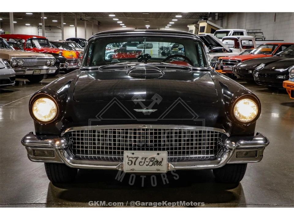 1957 Ford Thunderbird 1st Gen - Image 21 of 31
