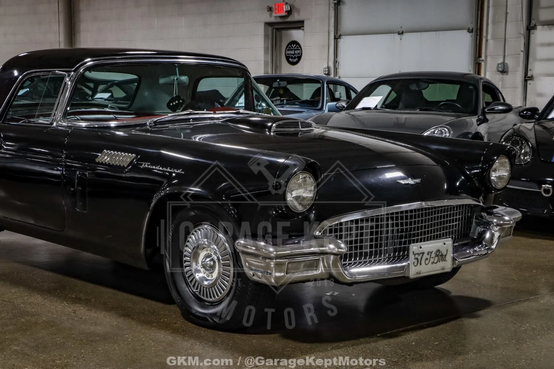 1957 Ford Thunderbird 1st Gen - Image 15 of 31