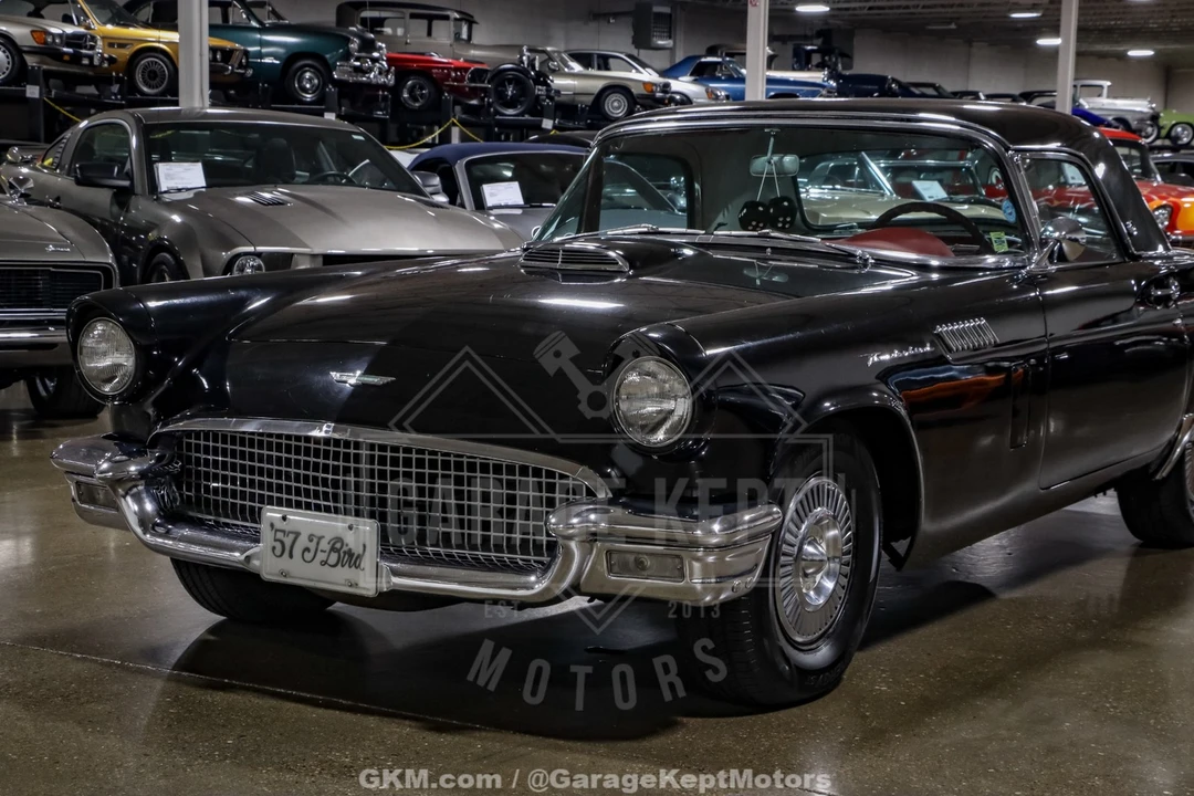 1957 Ford Thunderbird 1st Gen - Image 24 of 31