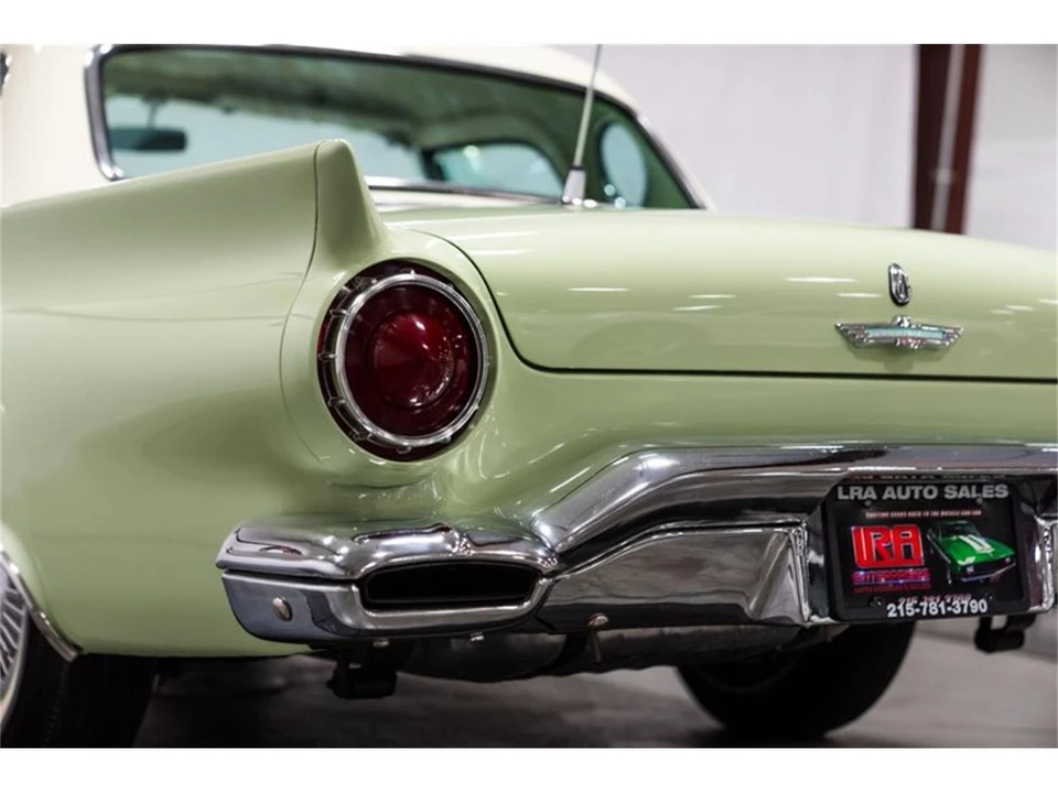 1957 Ford Thunderbird 1st Gen - Image 9 of 31