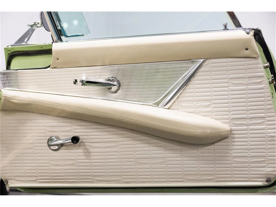 1957 Ford Thunderbird 1st Gen - Image 30 of 31