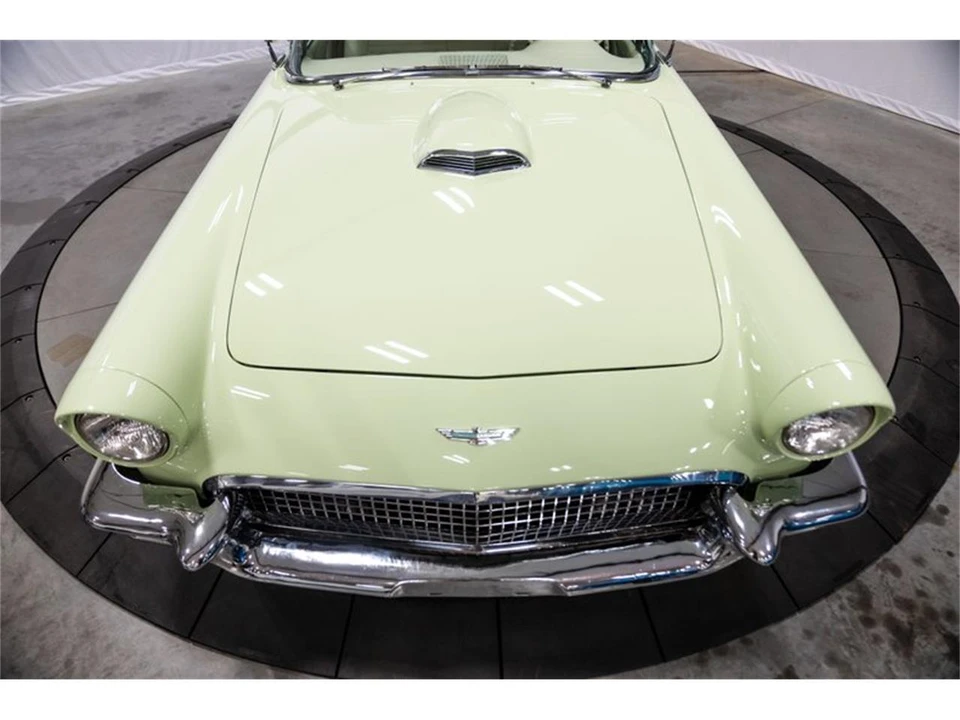 1957 Ford Thunderbird 1st Gen - Image 22 of 31