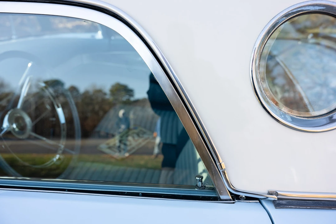 1957 Ford Thunderbird 1st Gen - Image 26 of 31