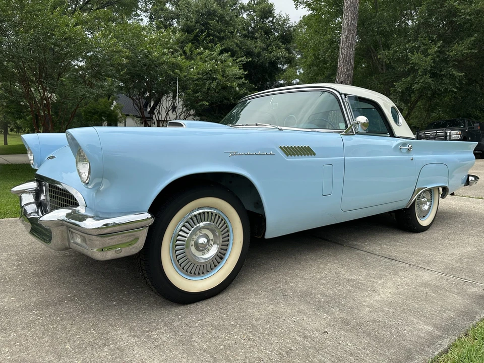 1957 Ford Thunderbird 1st Gen - Image 17 of 31