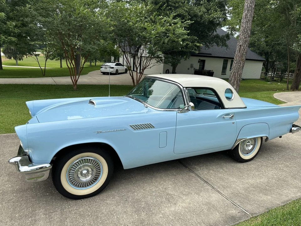 1957 Ford Thunderbird 1st Gen - Image 16 of 31