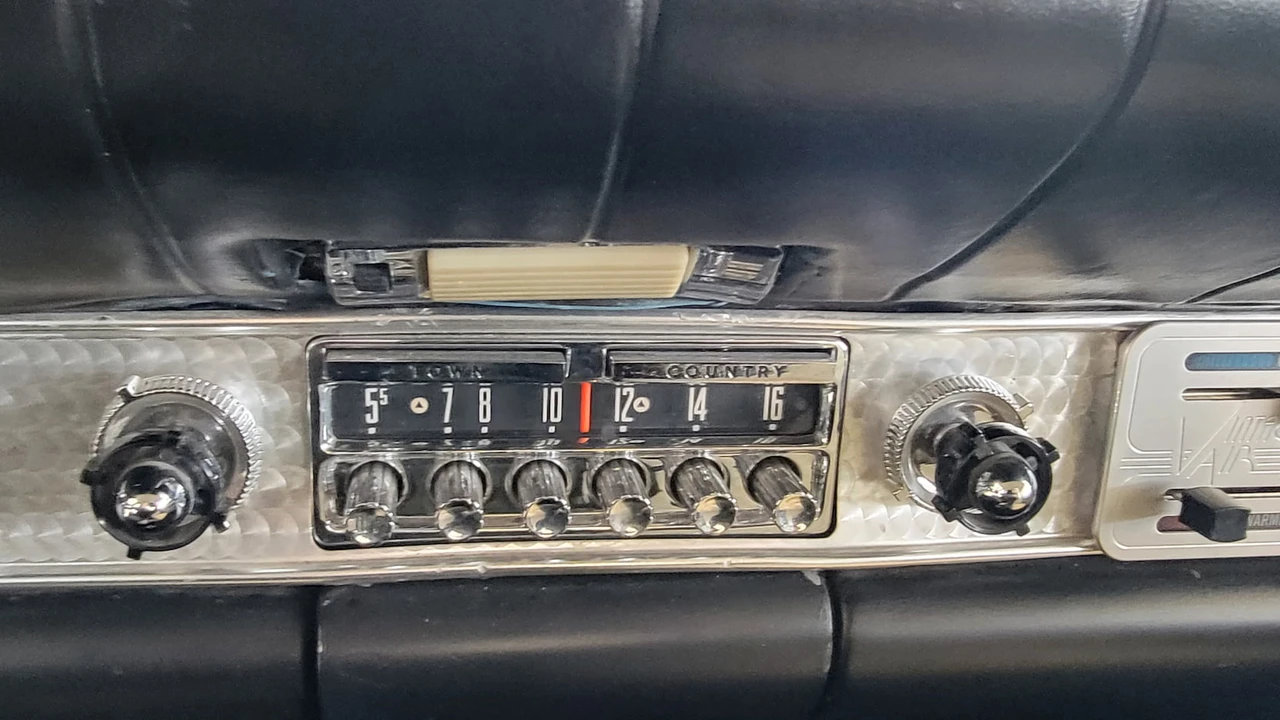 1957 Ford Thunderbird 1st Gen - Image 11 of 19
