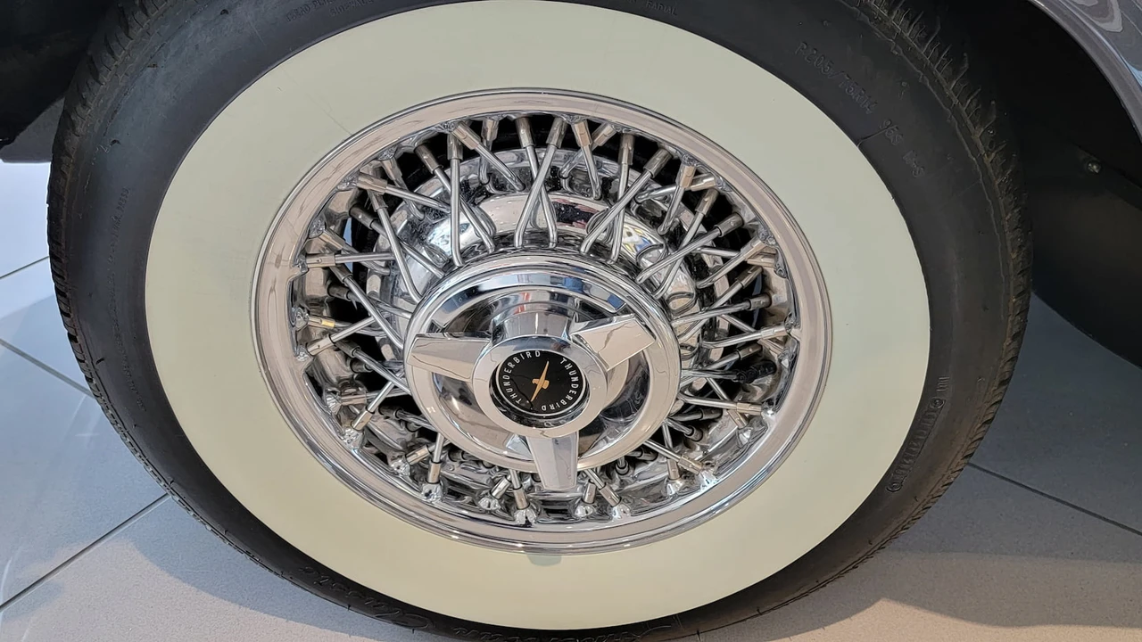 1957 Ford Thunderbird 1st Gen - Image 17 of 19