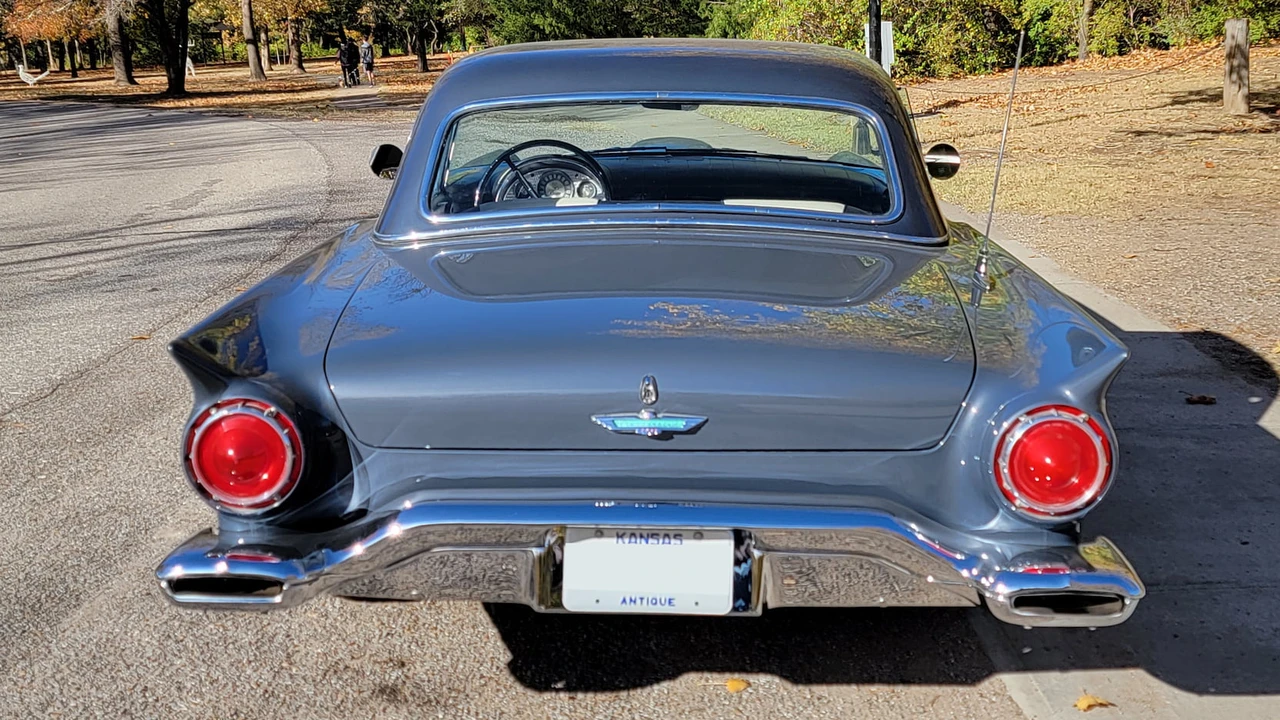 1957 Ford Thunderbird 1st Gen - Image 18 of 19