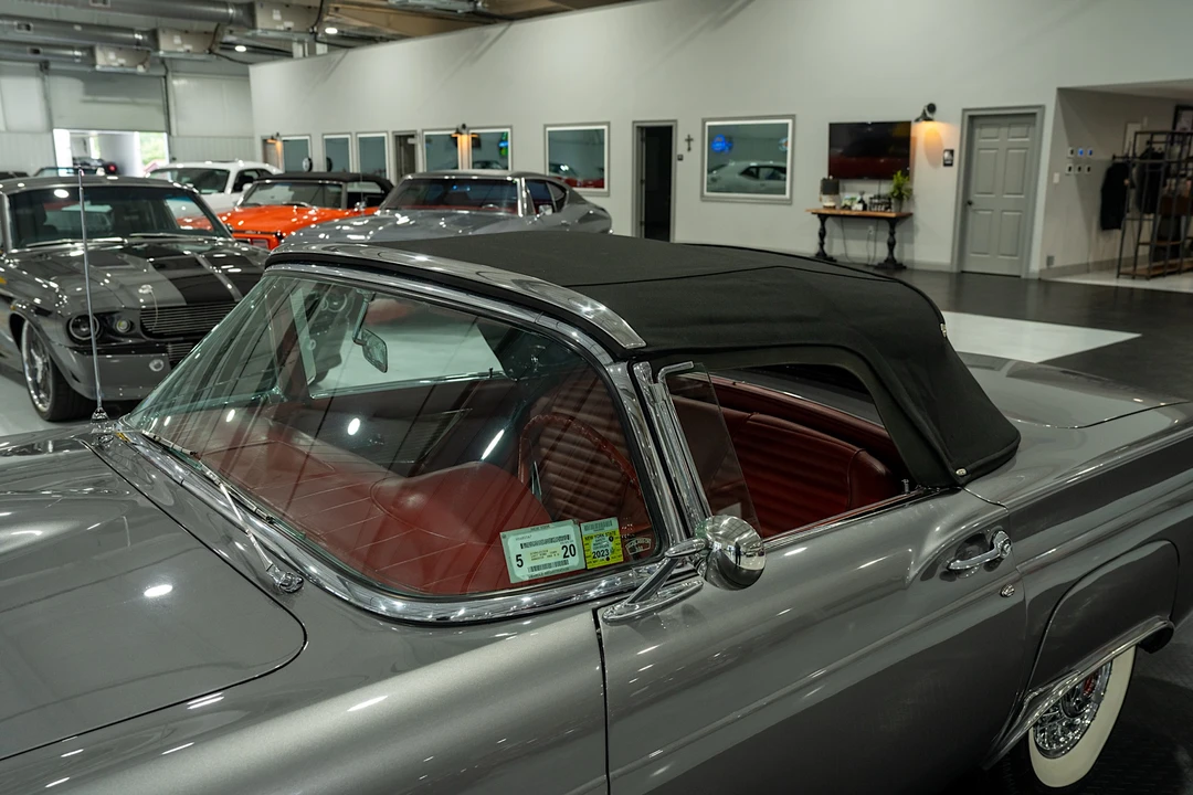 1957 Ford Thunderbird 1st Gen - Image 26 of 31