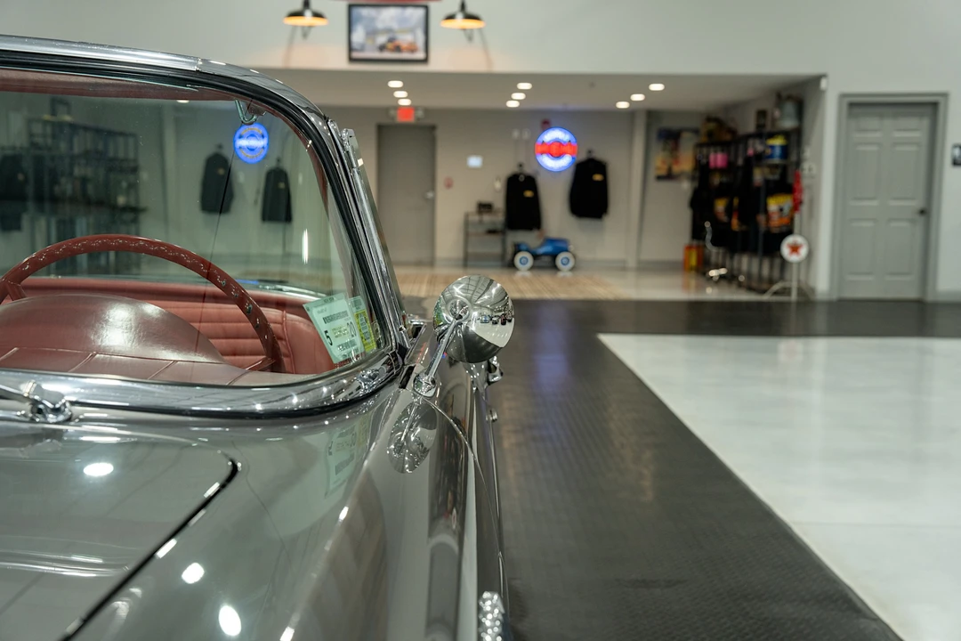 1957 Ford Thunderbird 1st Gen - Image 22 of 31
