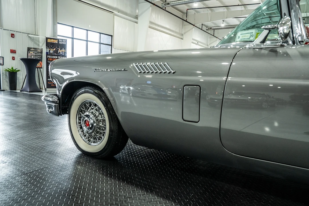 1957 Ford Thunderbird 1st Gen - Image 23 of 31