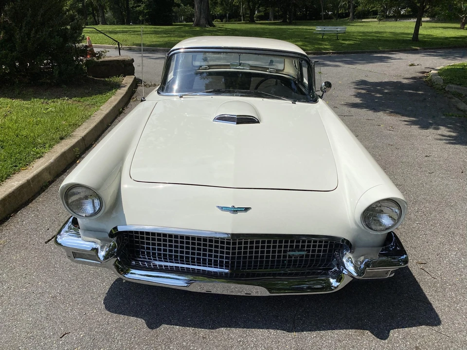 1957 Ford Thunderbird 1st Gen - Image 5 of 31