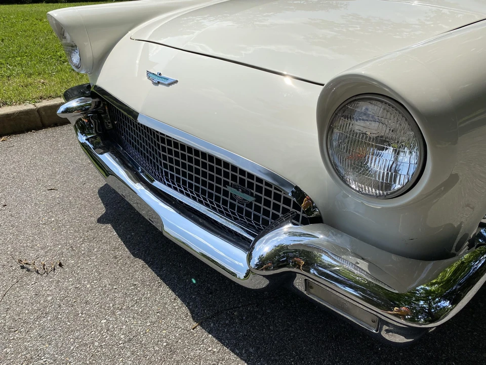 1957 Ford Thunderbird 1st Gen - Image 21 of 31