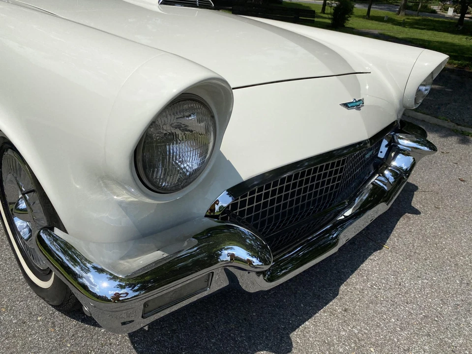 1957 Ford Thunderbird 1st Gen - Image 18 of 31