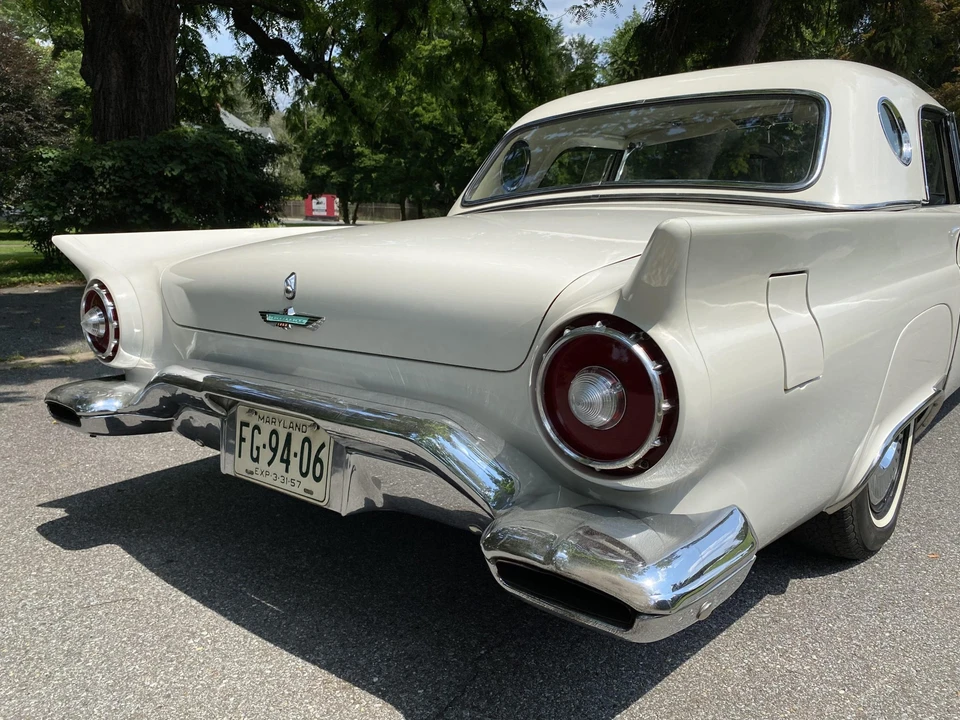 1957 Ford Thunderbird 1st Gen - Image 15 of 31