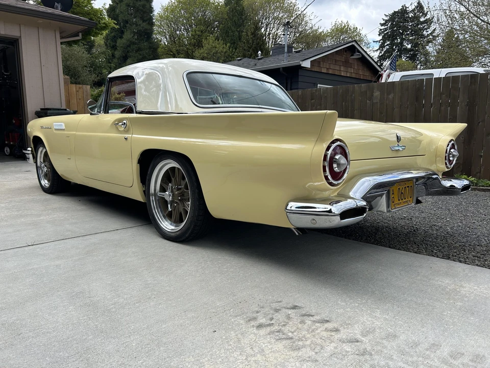 1957 Ford Thunderbird 1st Gen - Image 22 of 31