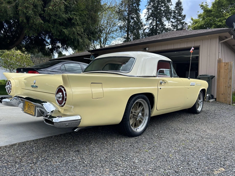 1957 Ford Thunderbird 1st Gen - Image 23 of 31