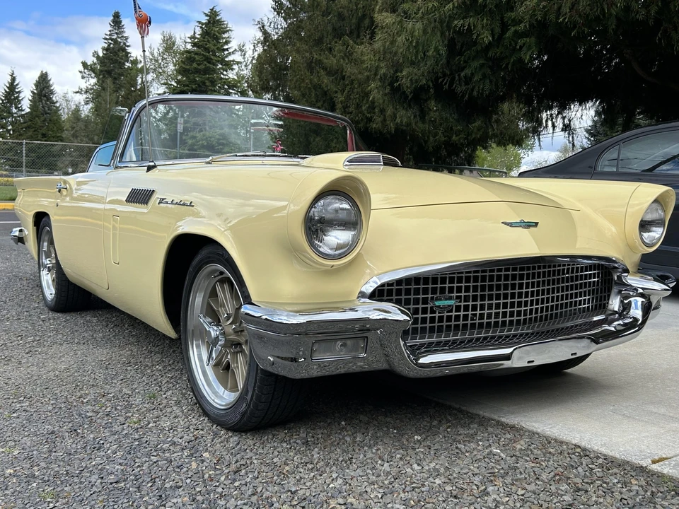 1957 Ford Thunderbird 1st Gen - Image 19 of 31