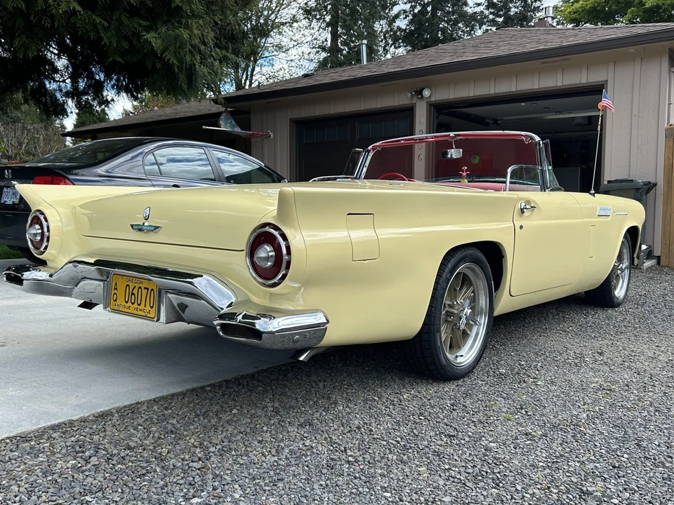 1957 Ford Thunderbird 1st Gen - Image 24 of 31