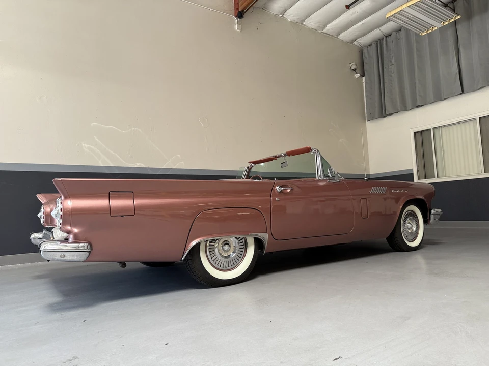 1957 Ford Thunderbird 1st Gen - Image 16 of 31