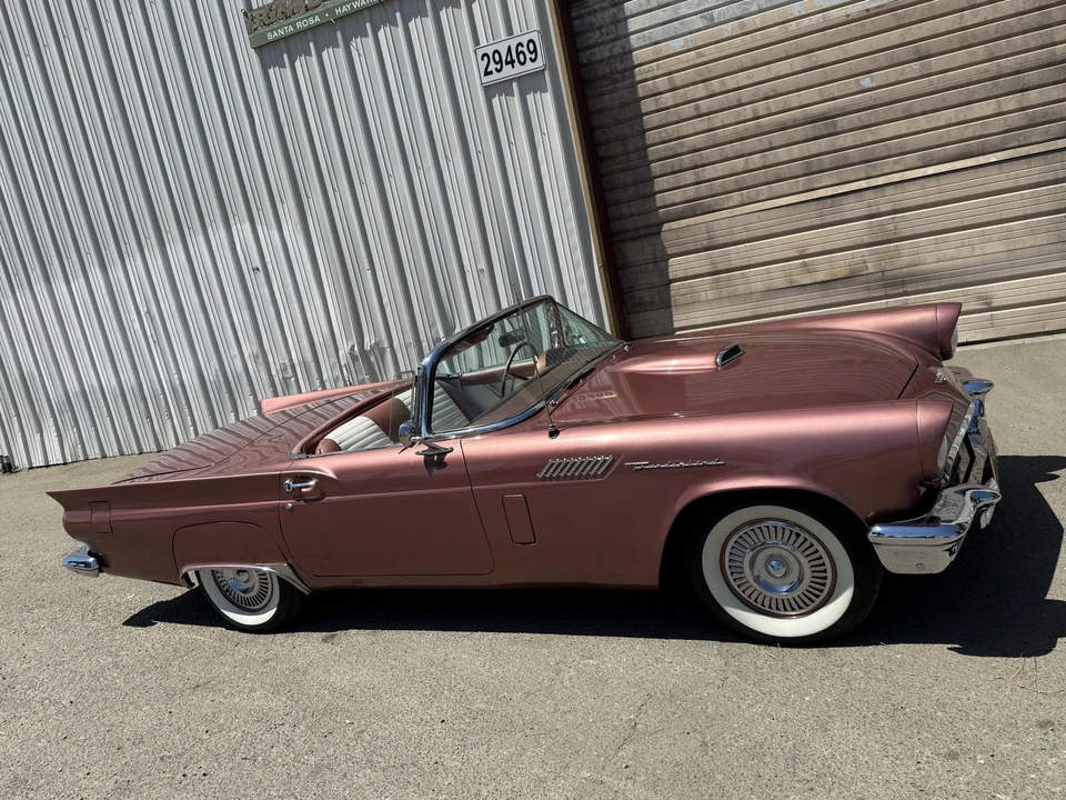 1957 Ford Thunderbird 1st Gen - Image 13 of 31