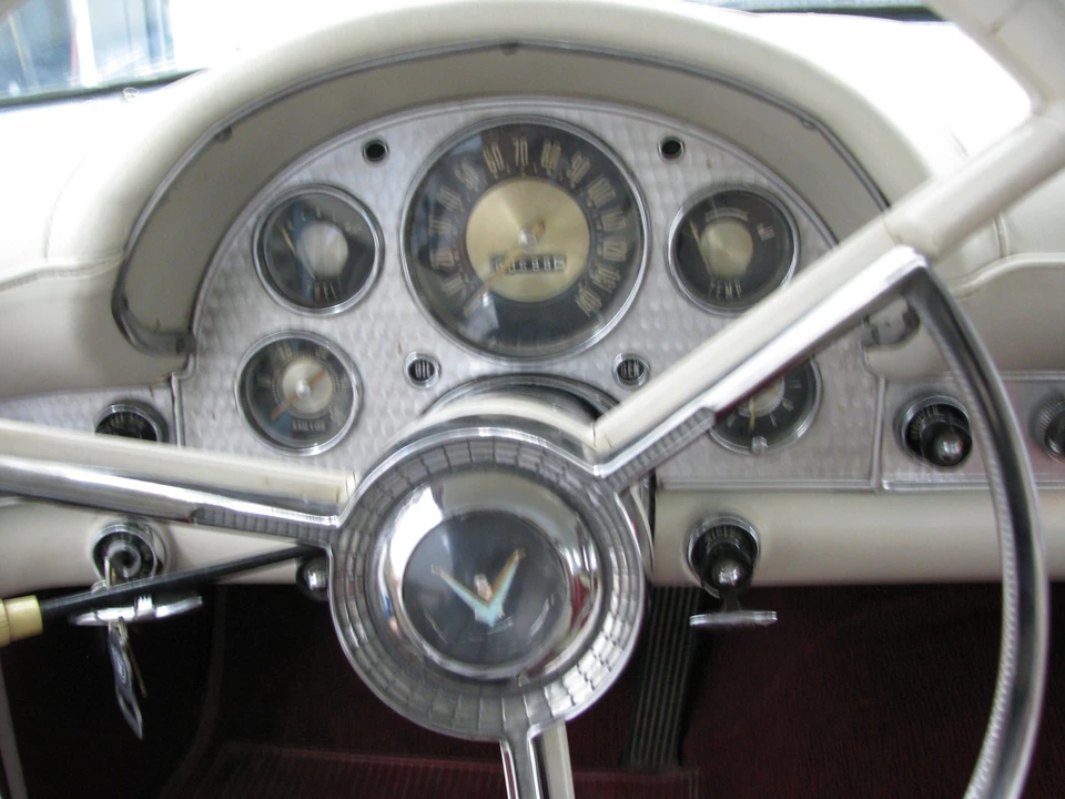 1957 Ford Thunderbird 1st Gen - Image 26 of 31