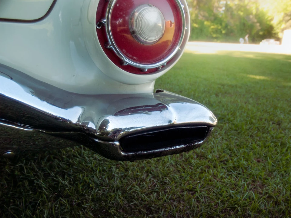 1957 Ford Thunderbird 1st Gen - Image 29 of 31