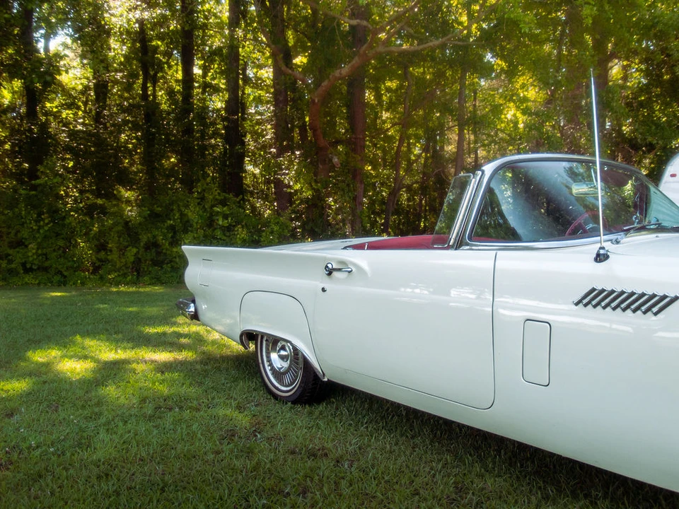 1957 Ford Thunderbird 1st Gen - Image 22 of 31
