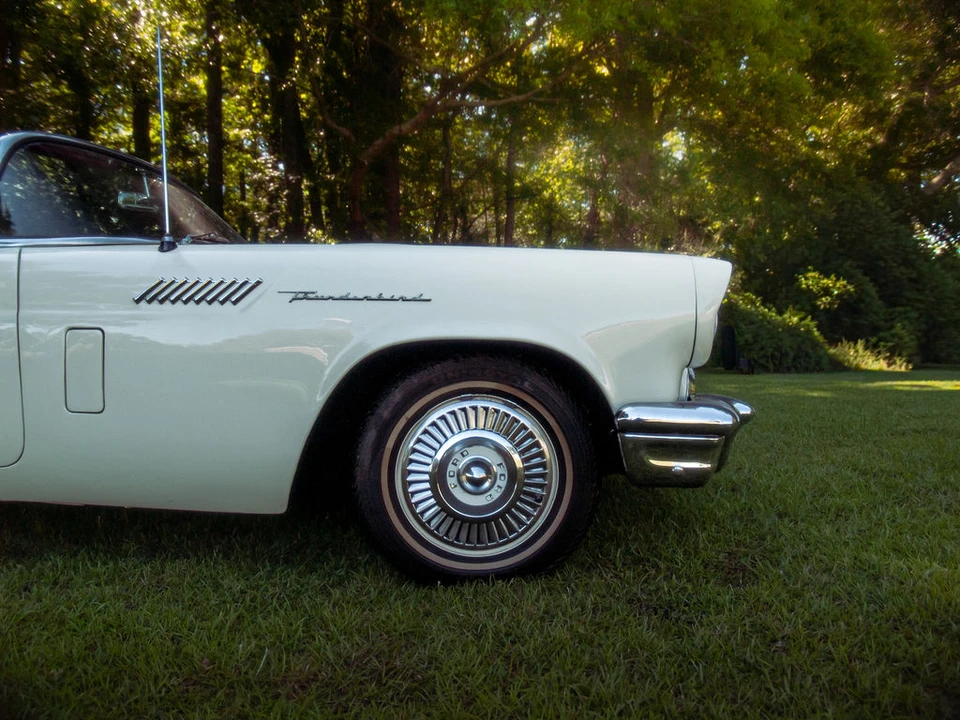 1957 Ford Thunderbird 1st Gen - Image 14 of 31