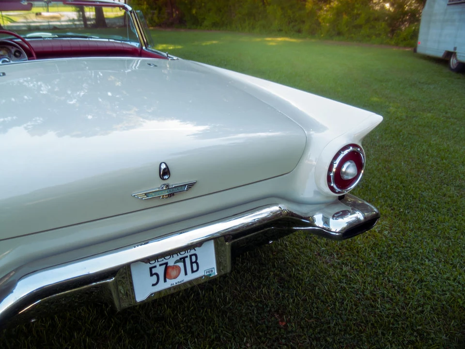 1957 Ford Thunderbird 1st Gen - Image 26 of 31