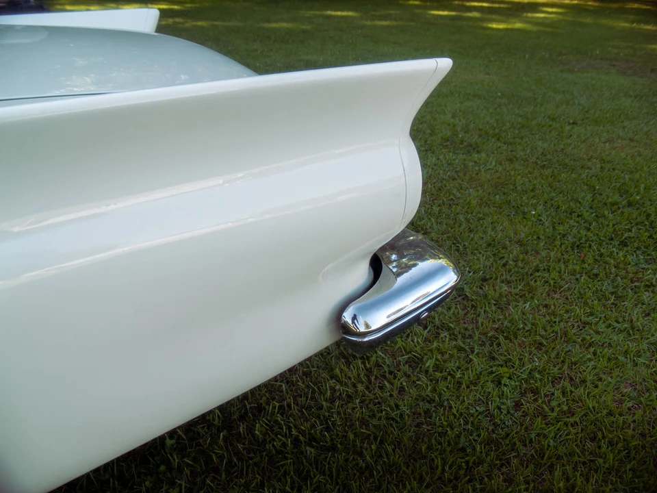 1957 Ford Thunderbird 1st Gen - Image 24 of 31
