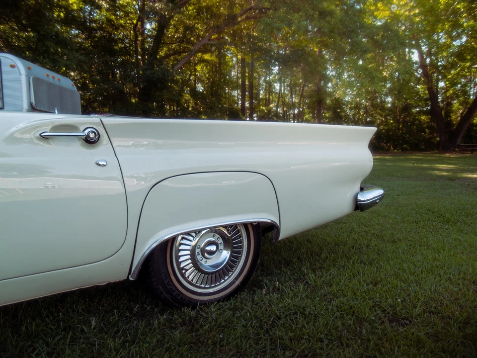 1957 Ford Thunderbird 1st Gen - Image 20 of 31