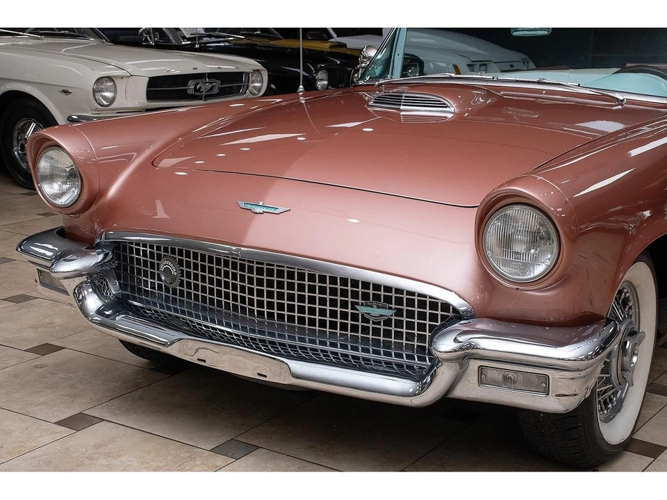 1957 Ford Thunderbird 1st Gen - Image 27 of 31