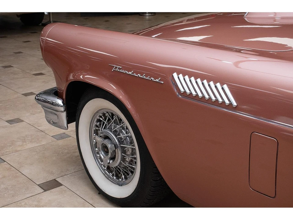 1957 Ford Thunderbird 1st Gen - Image 21 of 31