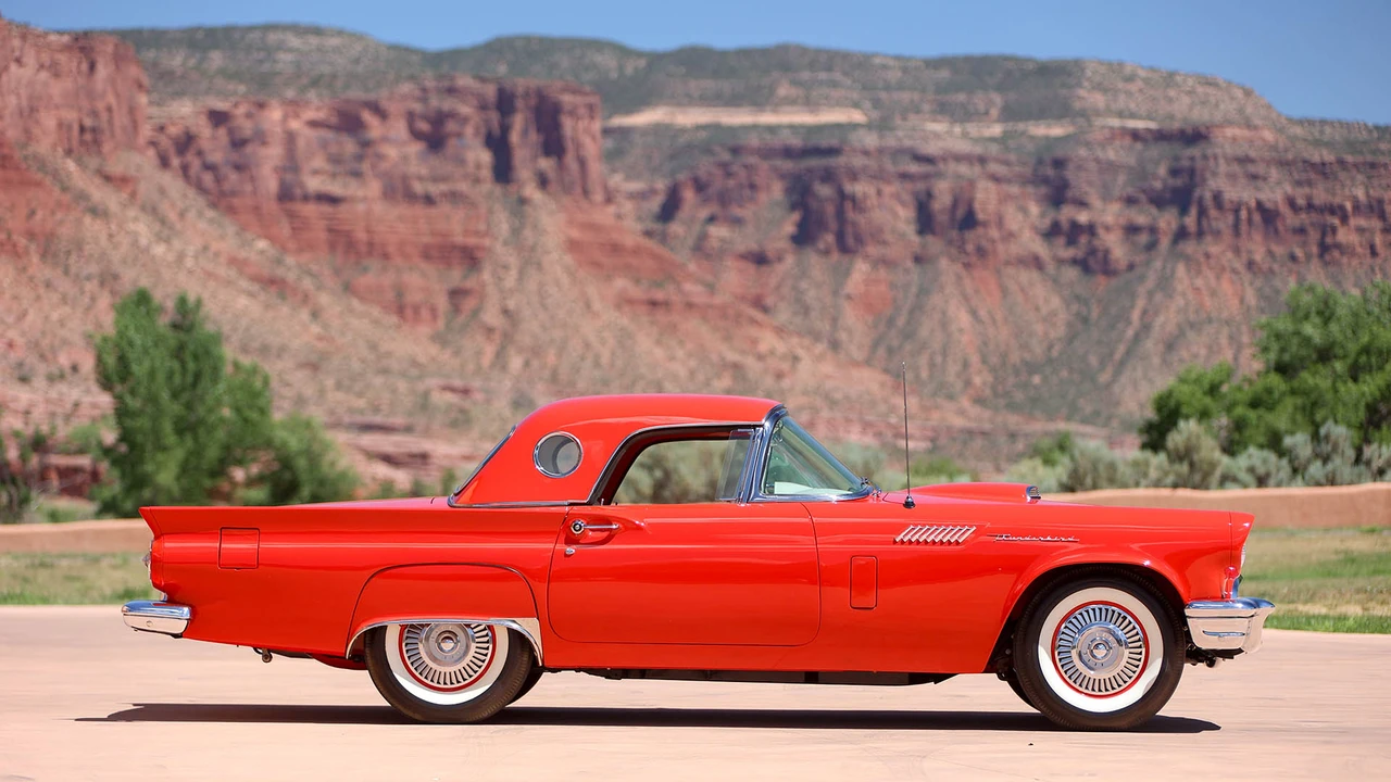 1957 Ford Thunderbird 1st Gen - Image 14 of 31