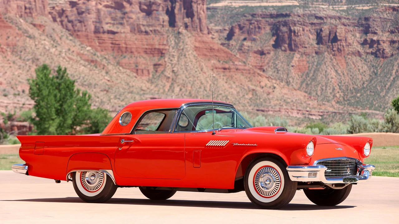 1957 Ford Thunderbird 1st Gen - Image 15 of 31