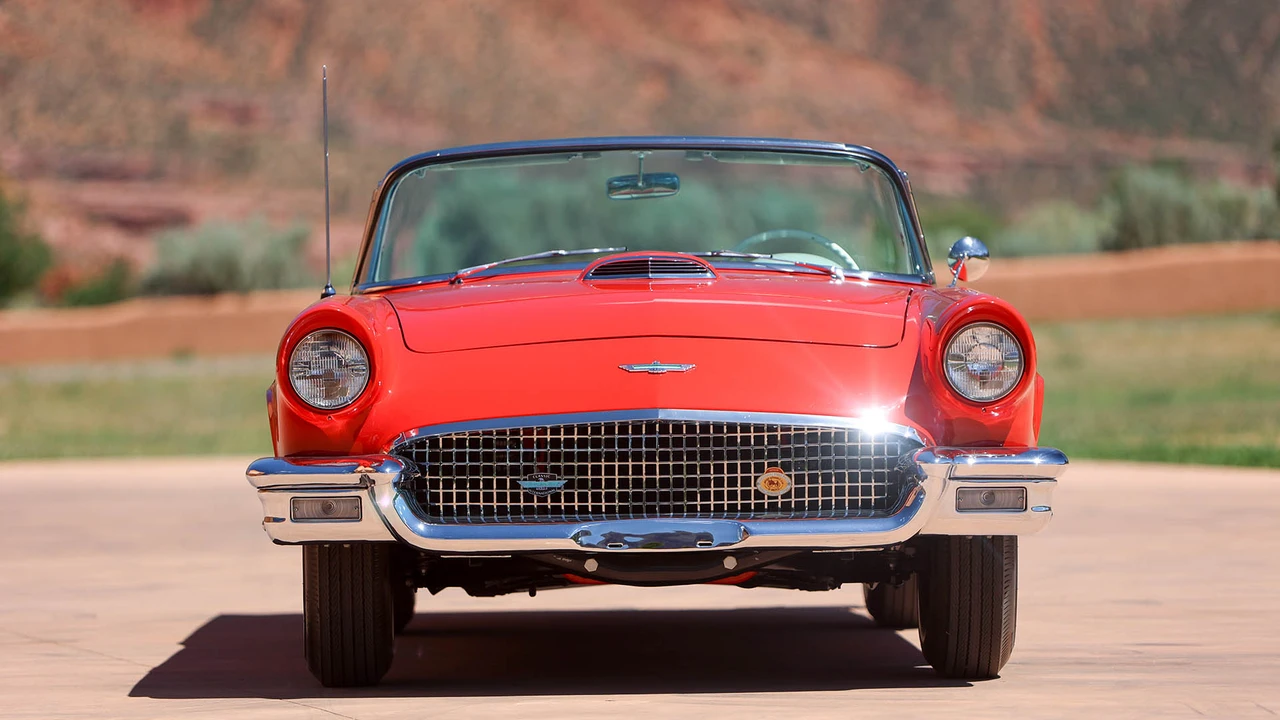 1957 Ford Thunderbird 1st Gen - Image 19 of 31