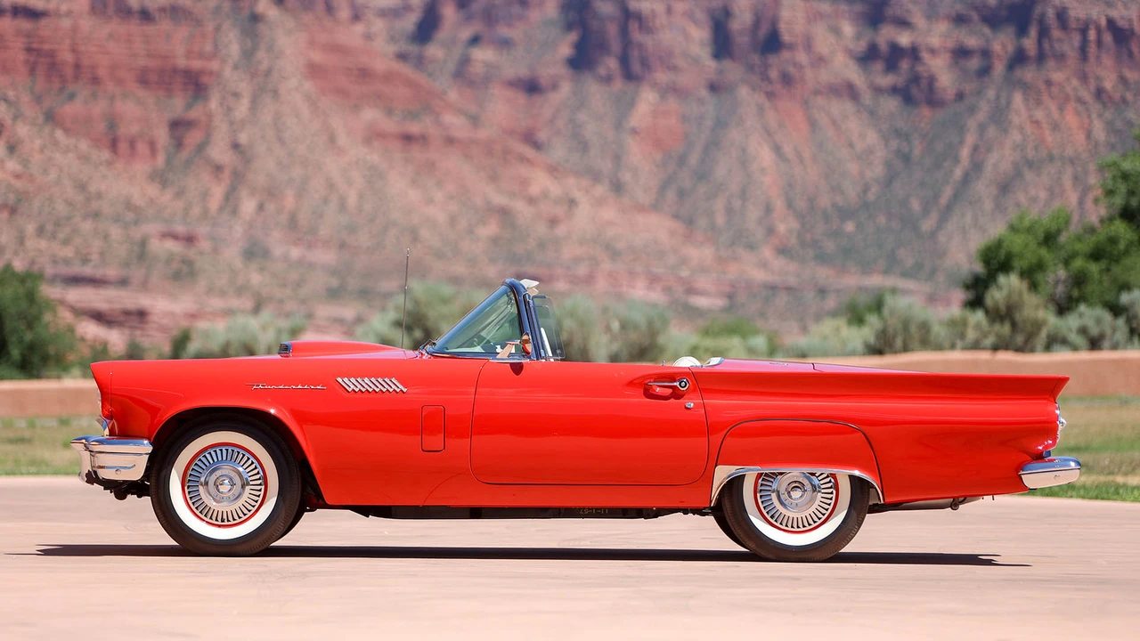 1957 Ford Thunderbird 1st Gen - Image 23 of 31
