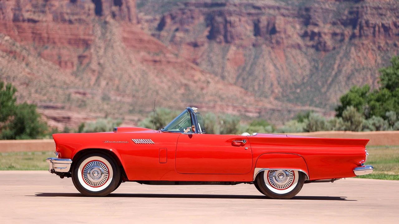 1957 Ford Thunderbird 1st Gen - Image 24 of 31