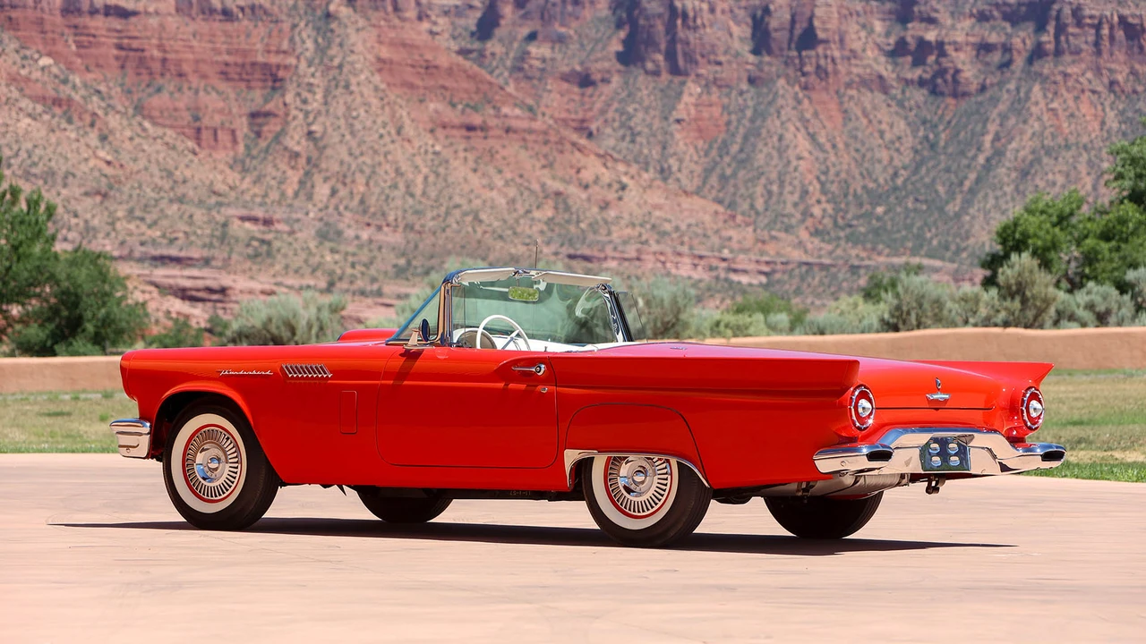 1957 Ford Thunderbird 1st Gen - Image 25 of 31