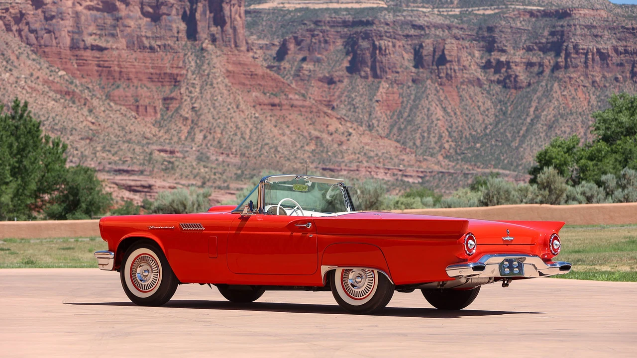 1957 Ford Thunderbird 1st Gen - Image 26 of 31