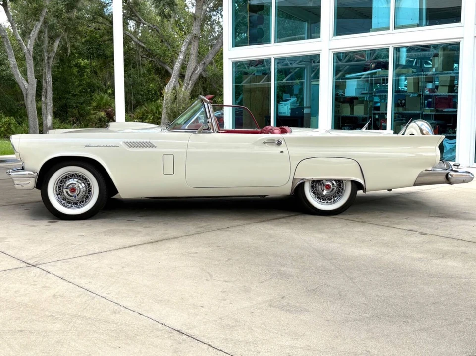 1957 Ford Thunderbird 1st Gen - Image 10 of 31