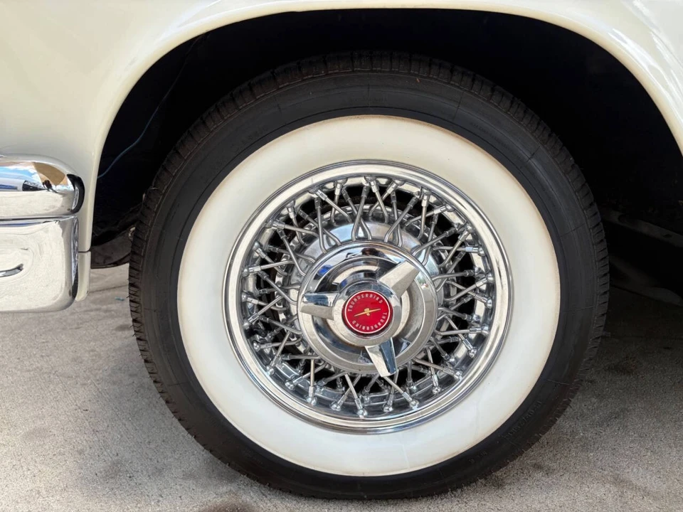 1957 Ford Thunderbird 1st Gen - Image 27 of 31