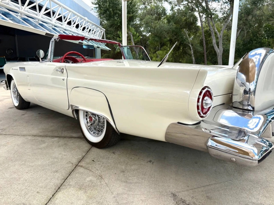 1957 Ford Thunderbird 1st Gen - Image 15 of 31