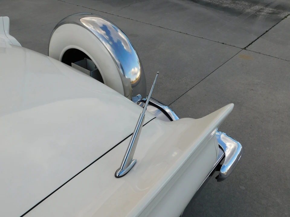 1957 Ford Thunderbird 1st Gen - Image 30 of 31